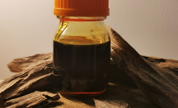 Hainan Pure Oud Oil - Wild rare agarwood oil